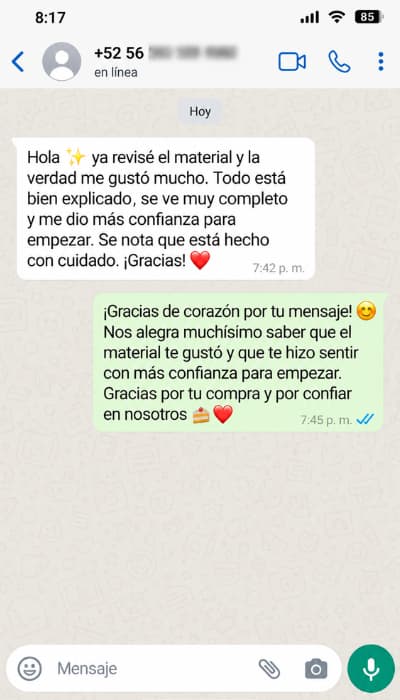Conversación de una clienta satisfecha con la explicación del material